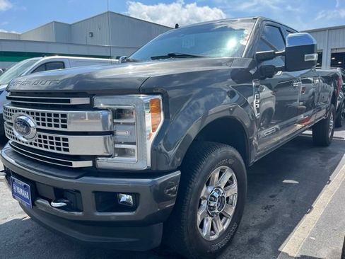 Used 2019 Ford F350 Platinum w/ Platinum Ultimate Package AWD/4WD image 1