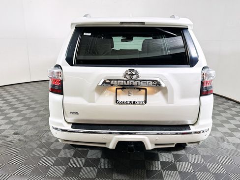Used 2020 Toyota 4Runner Limited AWD/4WD image 4