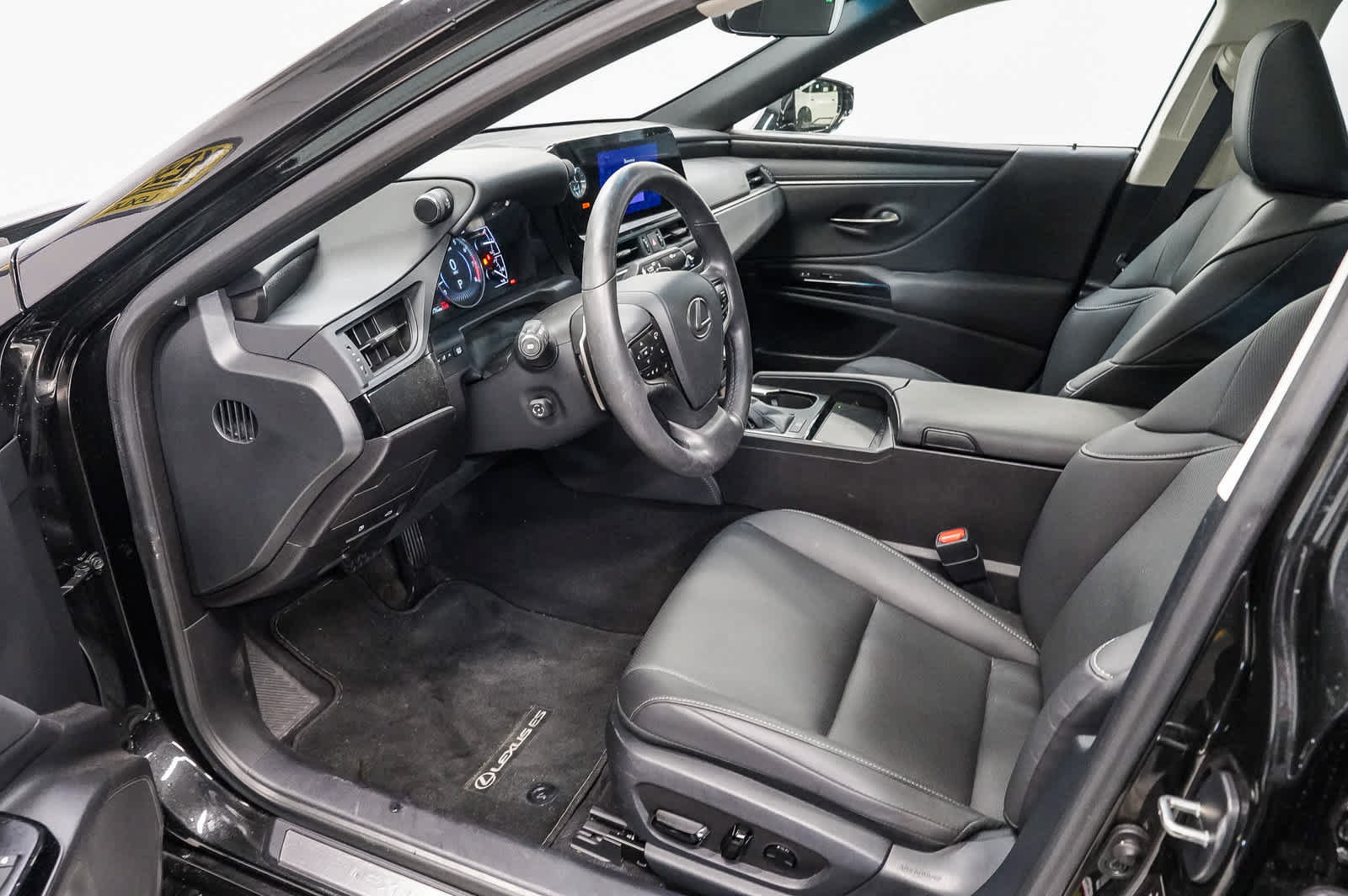 Used 2024 Lexus ES 350 w/ Premium Package FWD image 18