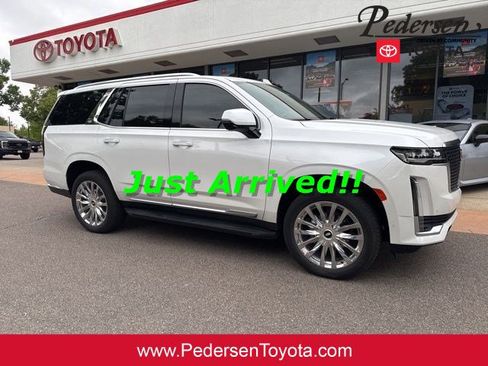 Used 2022 Cadillac Escalade Premium Luxury AWD/4WD image 1