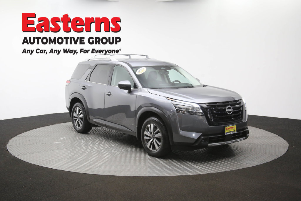 Used 2024 Nissan Pathfinder SL w/ Black Appearance Package AWD/4WD image 53