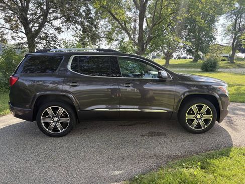 Used 2017 GMC Acadia Denali AWD/4WD image 6