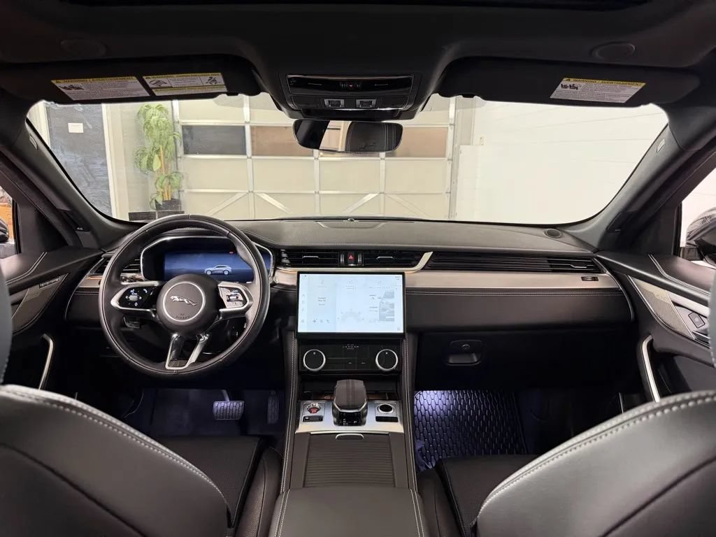 Used 2024 Jaguar F-PACE R-Dynamic S AWD/4WD image 31