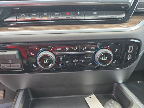 Used 2024 Chevrolet Silverado 1500 RST w/ Redline Edition AWD/4WD image 21