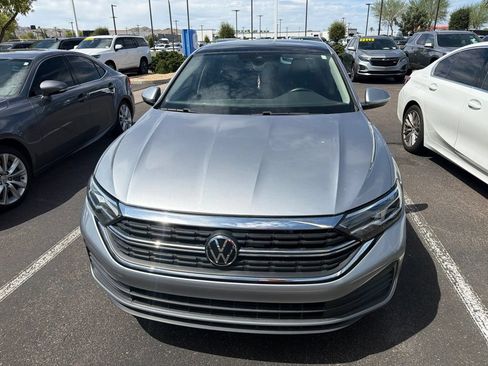Used 2024 Volkswagen Jetta SE w/ Panoramic Sunroof Package FWD image 16