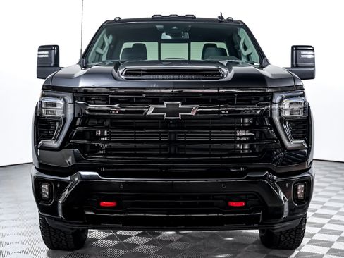 Used 2025 Chevrolet Silverado 2500 LT w/ Trail Boss Package AWD/4WD image 5