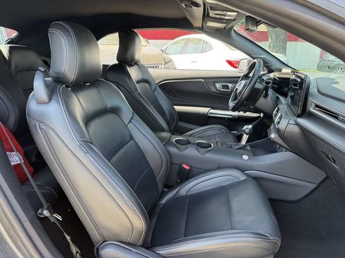 Used 2025 Ford Mustang Premium RWD image 28