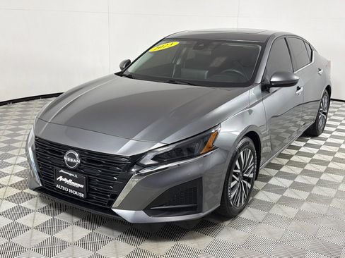 Used 2023 Nissan Altima 2.5 SV w/ SV Premium Package image 10