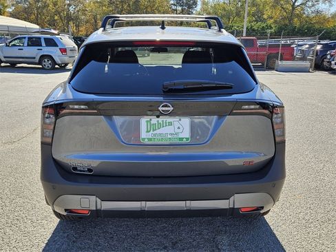 New 2026 Nissan Kicks SR image 10