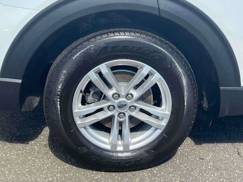 Used 2020 Ford Explorer XLT AWD/4WD image 15