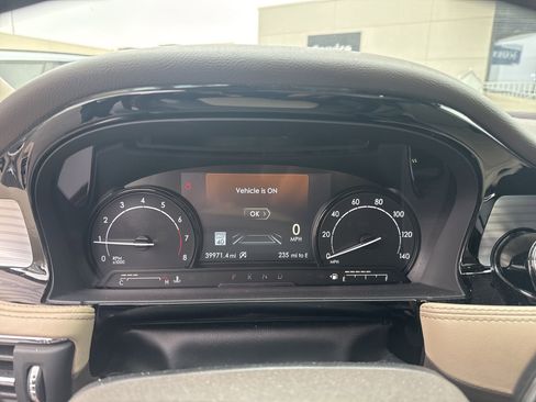 Used 2021 Lincoln Corsair FWD w/ Premium Package image 8