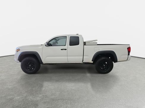 Used 2021 Toyota Tacoma SR image 8
