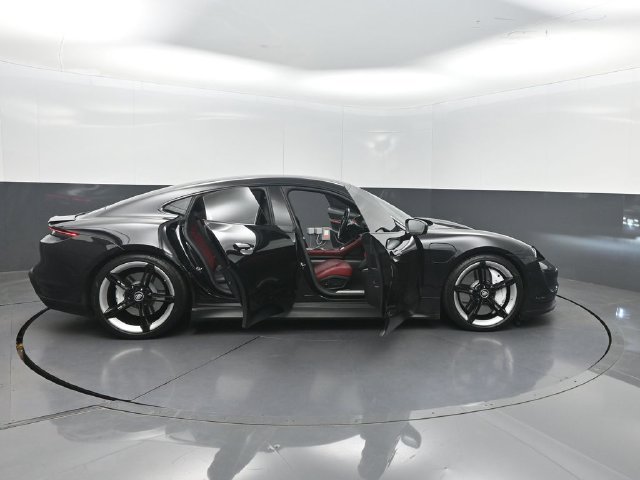 Used 2020 Porsche Taycan 4S AWD/4WD image 38
