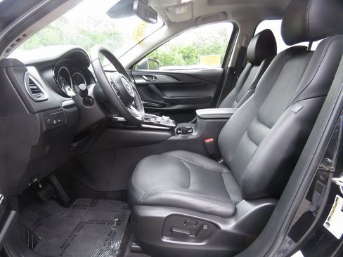 Used 2023 MAZDA CX-9 Touring image 11