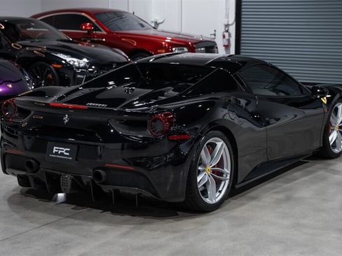 Used 2018 Ferrari 488 Spider RWD image 13