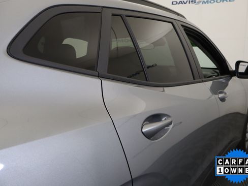 Used 2026 Chevrolet Trax LT FWD image 7