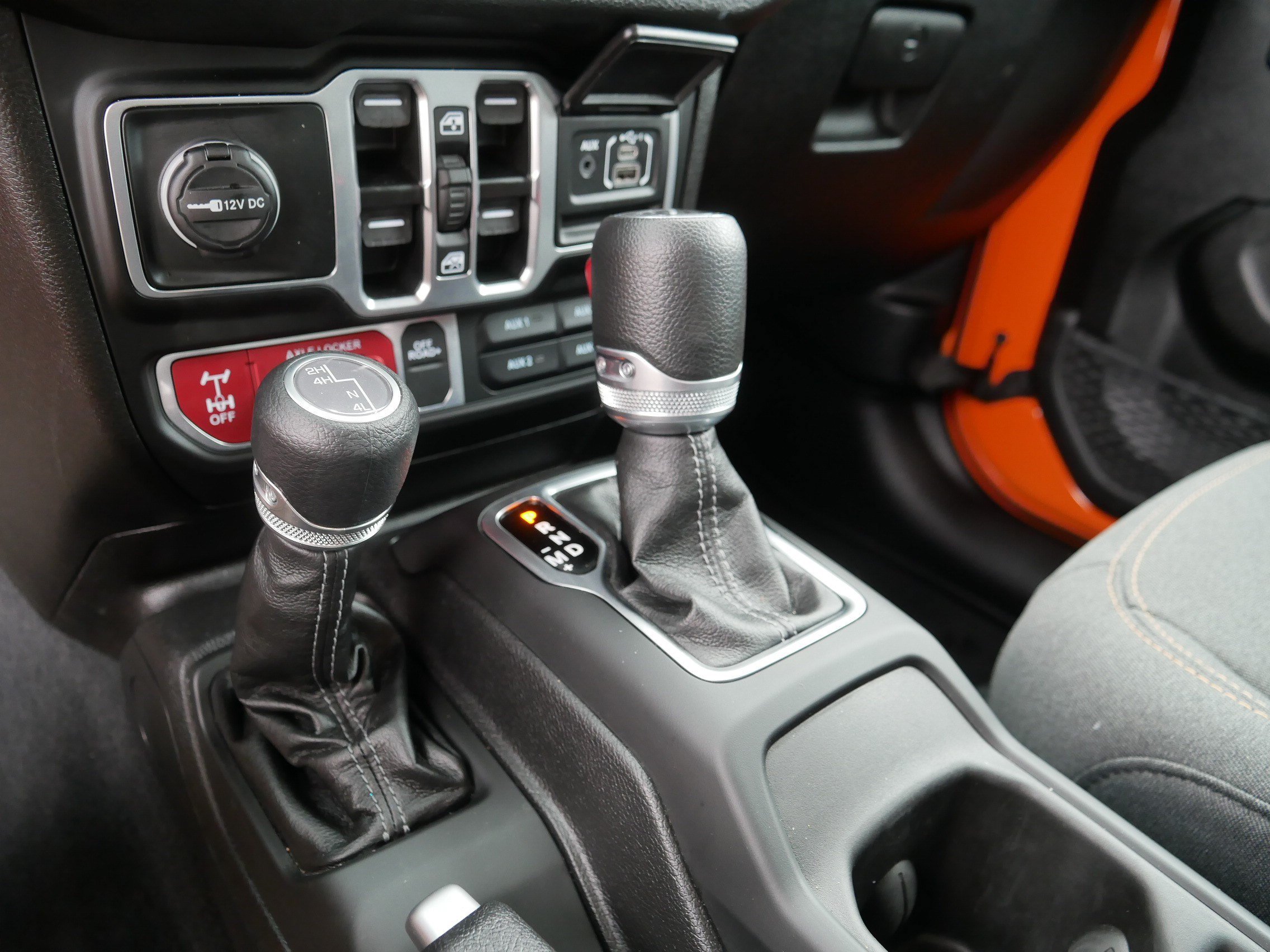 Used 2025 Jeep Gladiator Sport AWD/4WD image 24