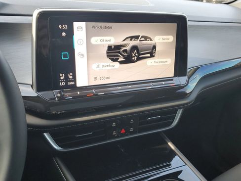 New 2026 Volkswagen Atlas Cross Sport SE FWD image 33