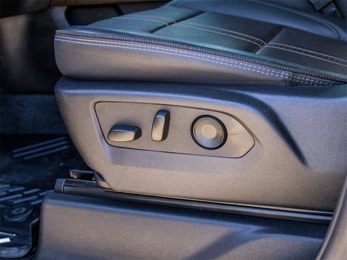 Used 2025 Chevrolet Silverado 2500 High Country w/ High Country Premium Package image 30