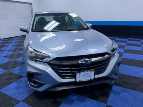 Used 2023 Subaru Legacy Limited image 3