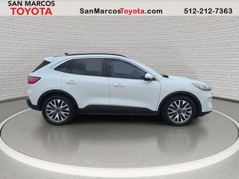 Used 2020 Ford Escape Titanium w/ Titanium Premium Package 2.0 image 4