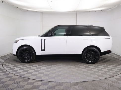 Used 2024 Land Rover Range Rover Autobiography image 8