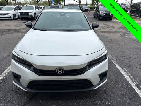 Used 2024 Honda Civic Sport image 2