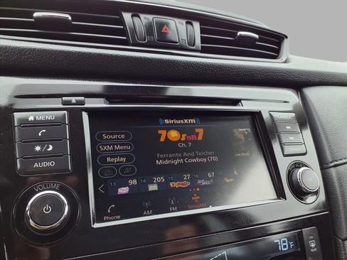 Used 2020 Nissan Rogue SV image 5