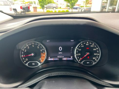 Used 2017 Jeep Renegade Trailhawk AWD/4WD image 20