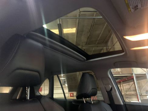 Used 2021 Toyota RAV4 XLE Premium AWD/4WD image 18