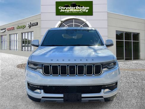 Used 2022 Jeep Wagoneer Series II w/ Convenience Group I image 8