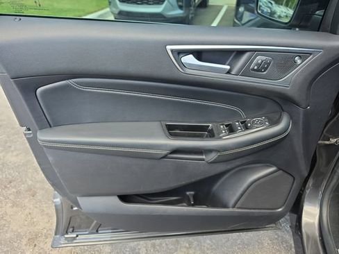 Used 2020 Ford Edge Titanium w/ Equipment Group 301A FWD image 18