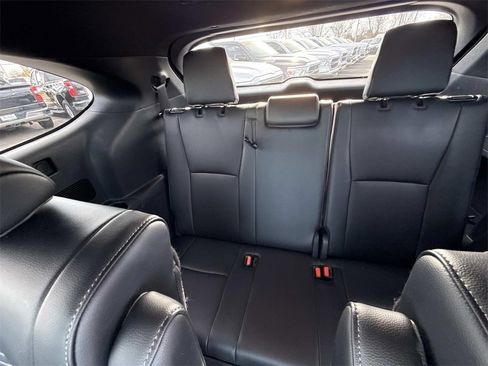 Used 2024 Toyota Highlander XSE image 18