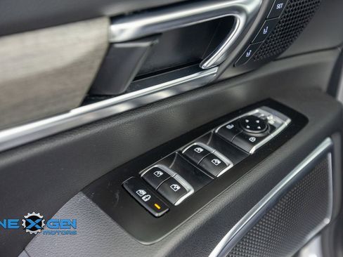 Used 2022 Kia Telluride SX w/ Nightfall Edition Package AWD/4WD image 12