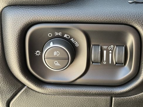 Used 2024 RAM 2500 Laramie image 26