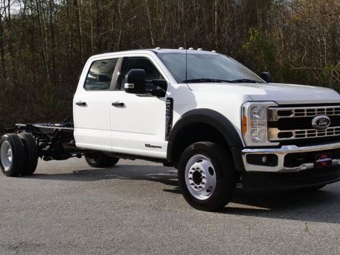 Used 2023 Ford F450 XLT w/ XLT Value Package image 4