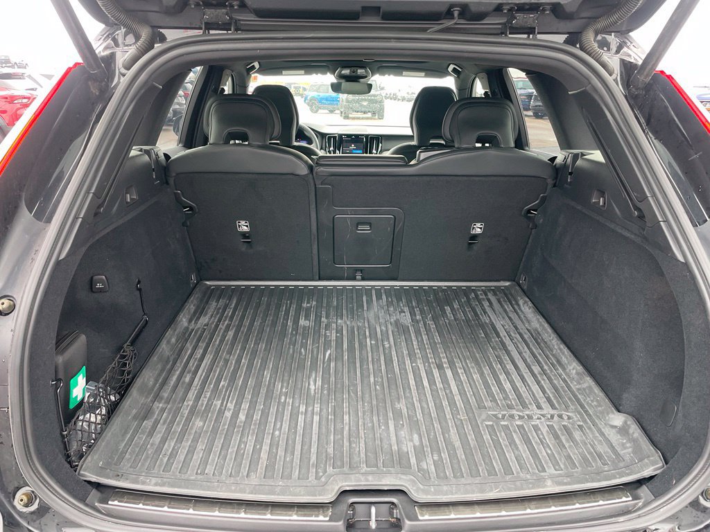Used 2024 Volvo XC60 B5 Ultimate w/ Protection Package Premier AWD/4WD image 29