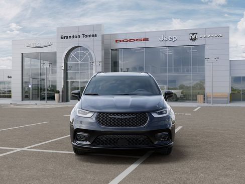New 2026 Chrysler Pacifica Limited w/ S Appearance Package FWD image 6