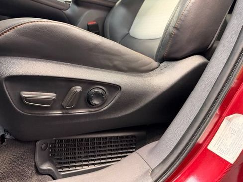 Used 2022 Toyota Sienna XLE FWD image 11