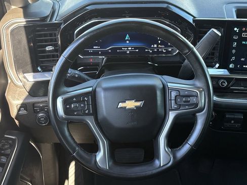 Used 2025 Chevrolet Silverado 2500 LT w/ Convenience Package image 13