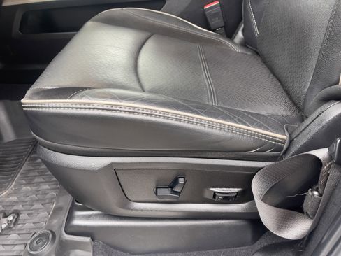 Used 2020 RAM 2500 Laramie image 17