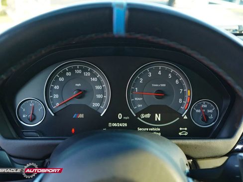 Used 2016 BMW M4 Coupe RWD image 36