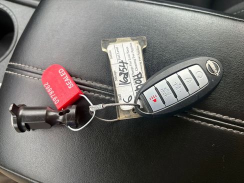 Used 2025 Nissan Altima 2.5 SV image 18