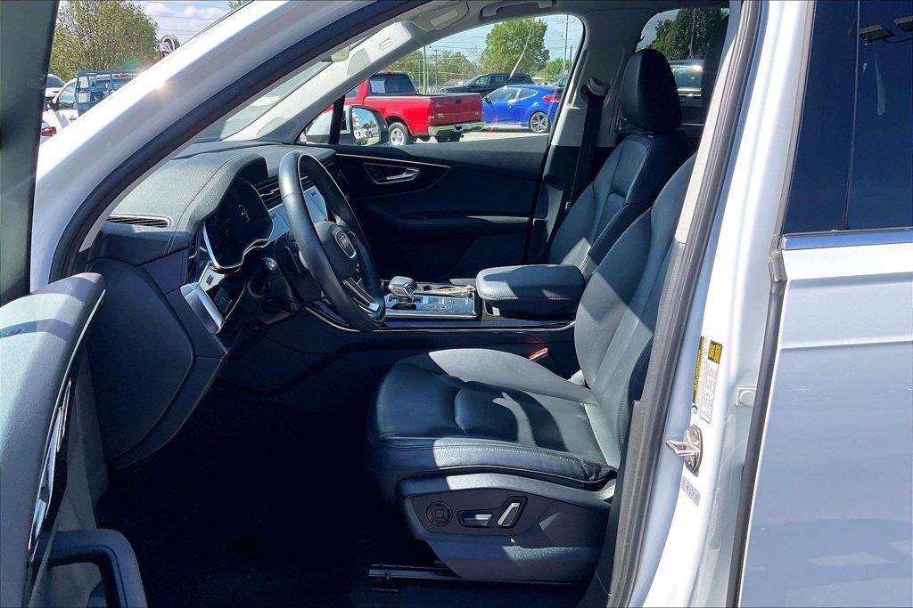 Used 2023 Audi Q7 3.0T Premium Plus AWD/4WD image 22