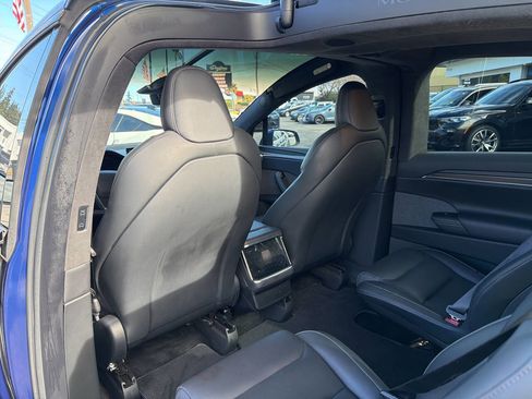 Used 2022 Tesla Model X Plaid image 25