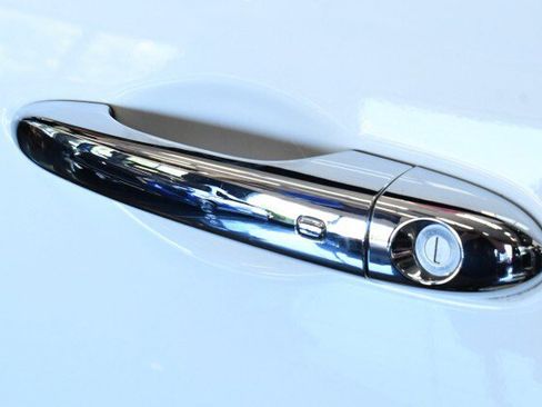 Used 2023 Maserati Levante GT AWD/4WD image 10