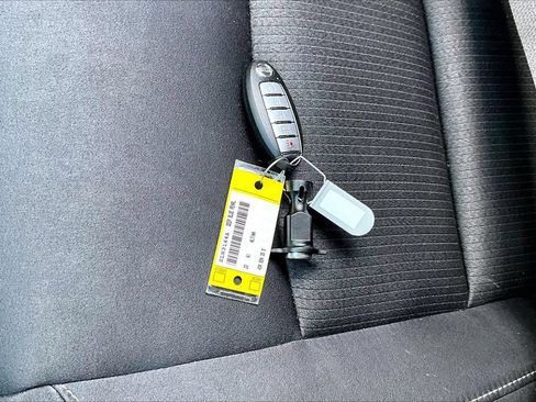 Used 2022 Nissan Altima 2.5 S FWD image 29