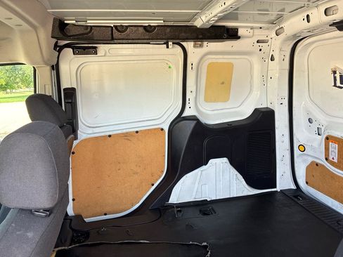 Used 2015 Ford Transit Connect XL FWD image 23