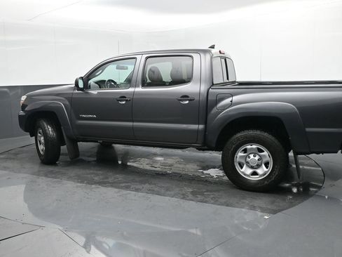 Used 2015 Toyota Tacoma PreRunner image 3
