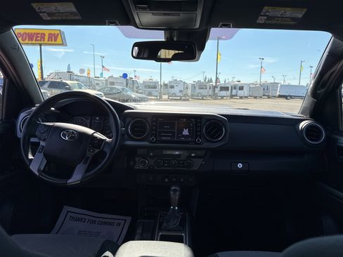 Used 2021 Toyota Tacoma TRD Sport image 17